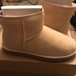 UGG Fresh Pearl Mini Classic